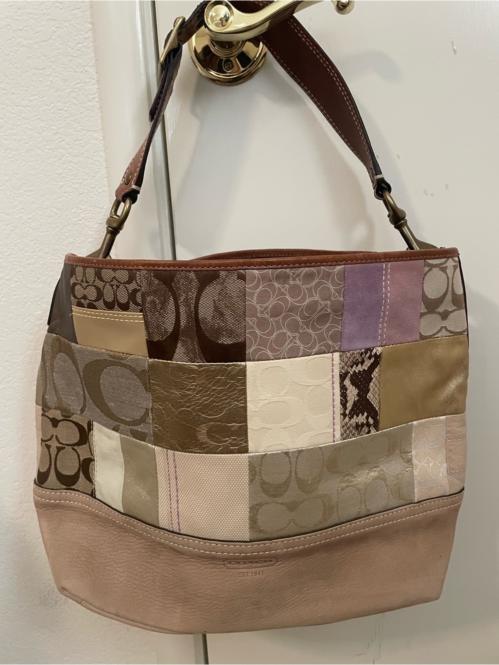 Gorgeous and Rare Coach Patchwork Leather Shoulder Bag - Neutral Multi